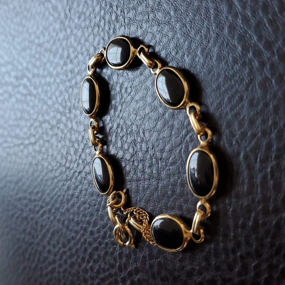 VTG bracelet